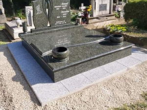2_szemelyes_fedett_siremlek_012