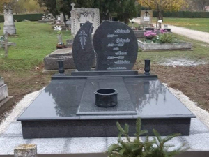 2_szemelyes_fedett_siremlek_22