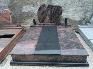2_szemelyes_fedett_siremlek_6