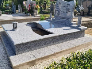 2_szemelyes_reszben_fedett_siremlek_005
