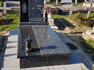 1_szemelyes_fedett_siremlek_16