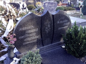 2_szemelyes_emlekko_csizmadia